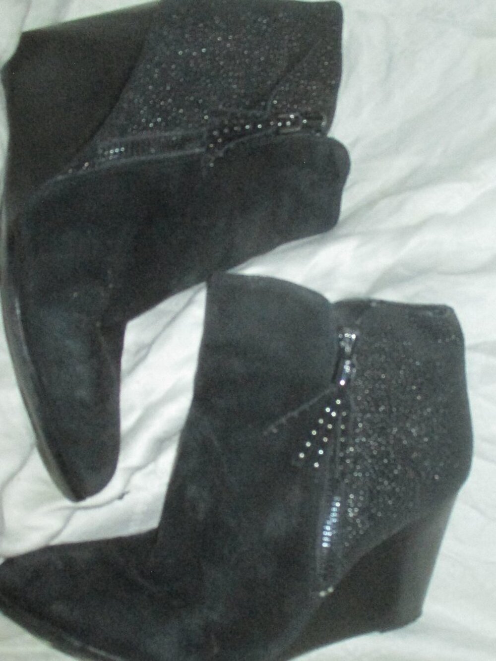 Karl Lagerfeld Julita Suede Wedge Ankle Boots Size 7- black